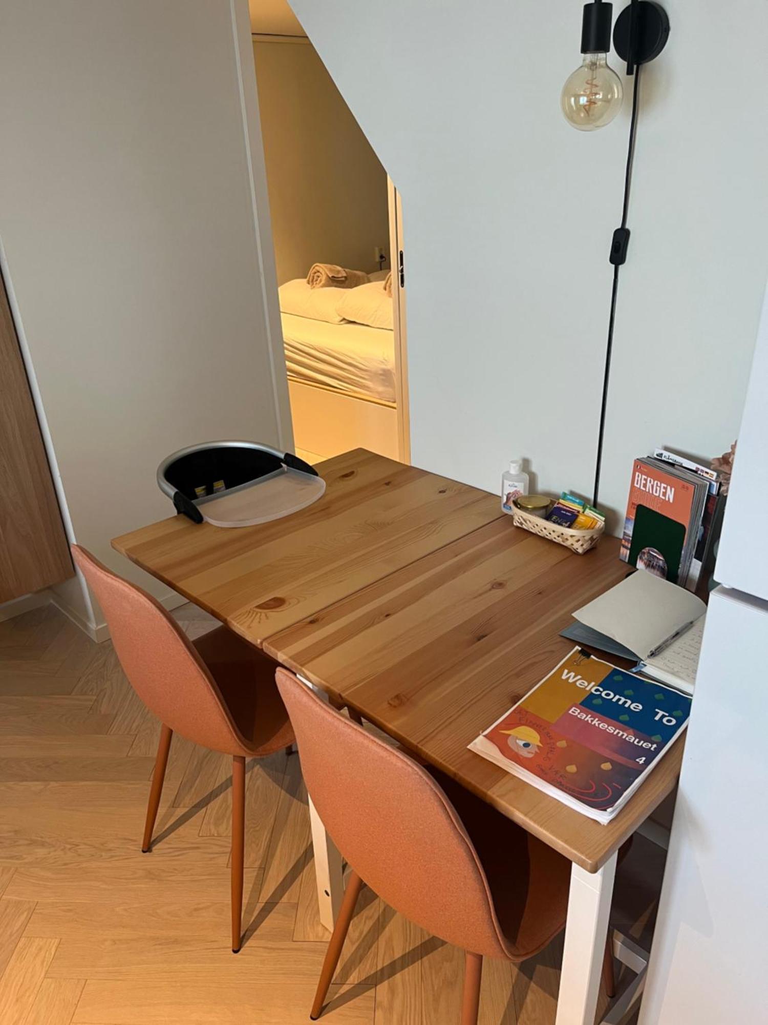 Entire Renovated Apartment From 1780 With Kitchen, Bath, Bedroom, And Living Room In Skuteviken 베르겐 외부 사진